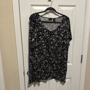 Mercer & Madison Black, Pink, and White Relaxed Floral Blouse